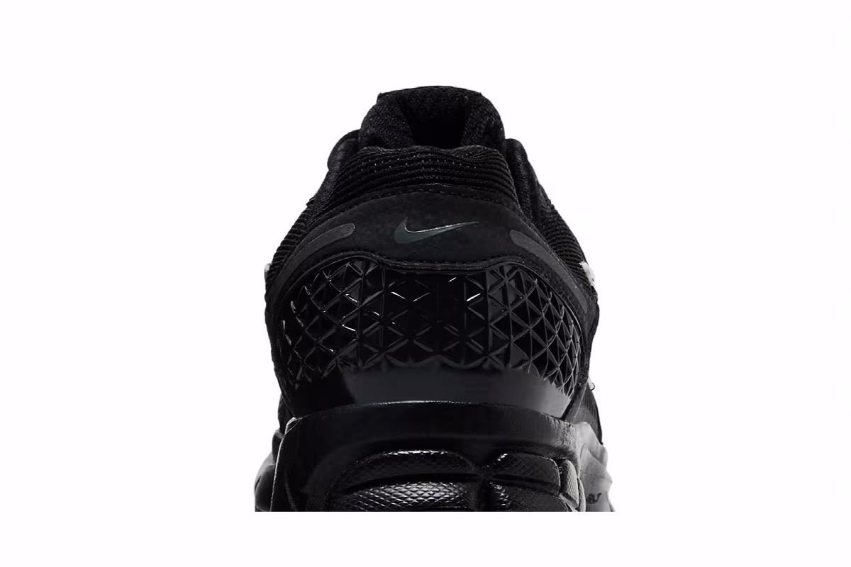 Nike Women's Air Zoom Vomero 5 Black White, view 8