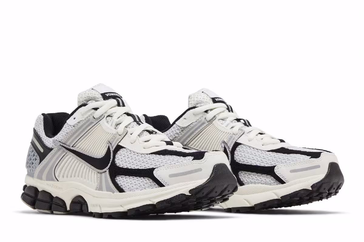 Nike Women's Air Zoom Vomero 5 Photon Dust Black, view 9