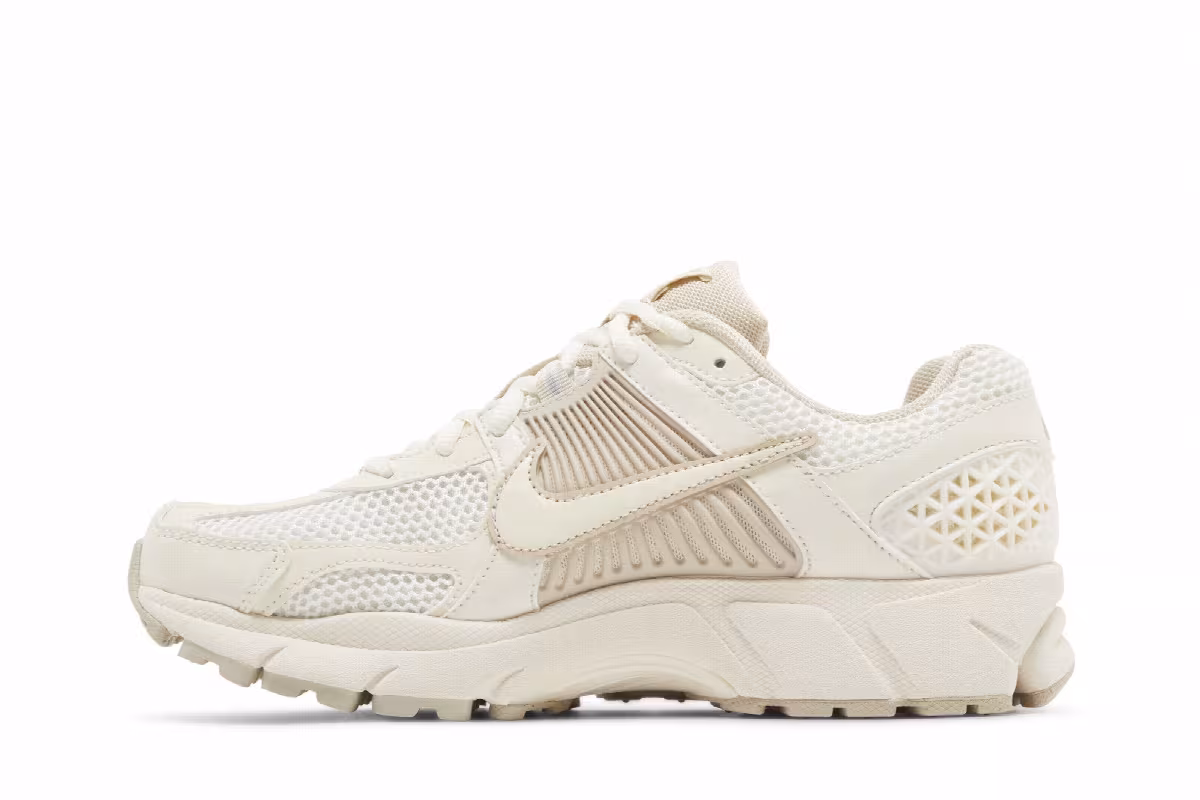 Nike Women's Air Zoom Vomero 5 Pale Ivory Sanddrift, view 4