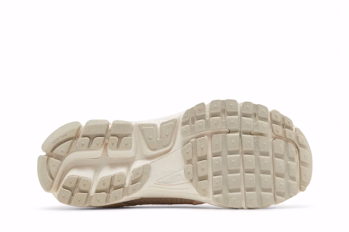 Nike Women's Air Zoom Vomero 5 Pale Ivory Sanddrift, view 5