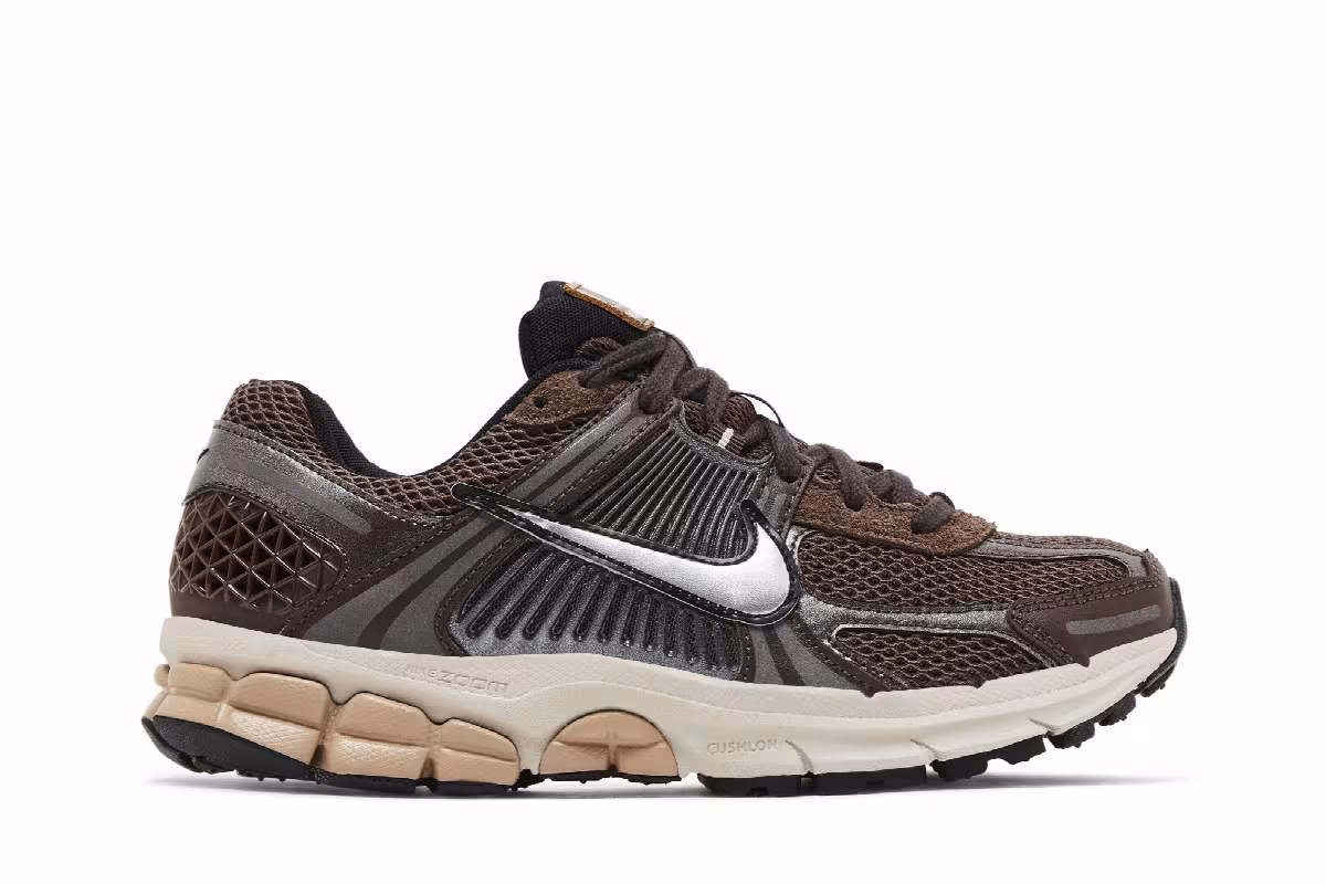 Nike Women's Air Zoom Vomero 5 Baroque Brown, view 2