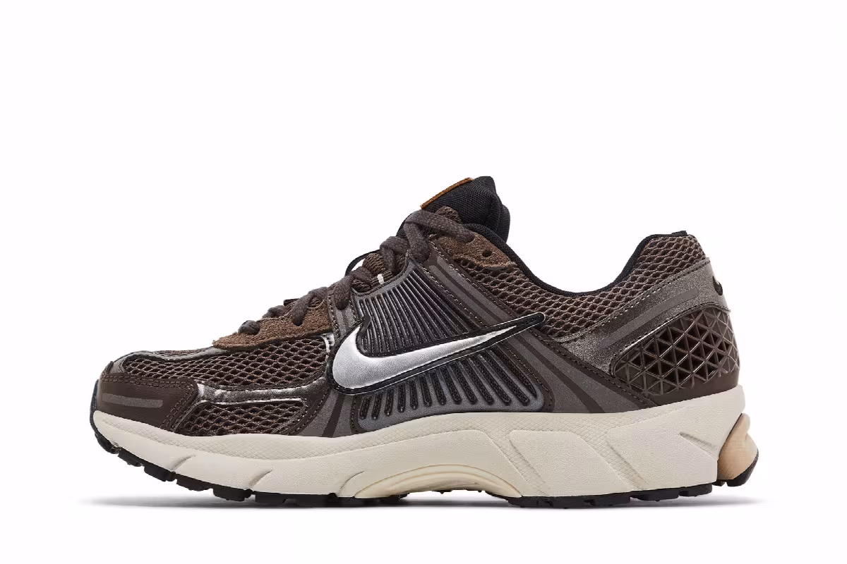Nike Women's Air Zoom Vomero 5 Baroque Brown, view 4