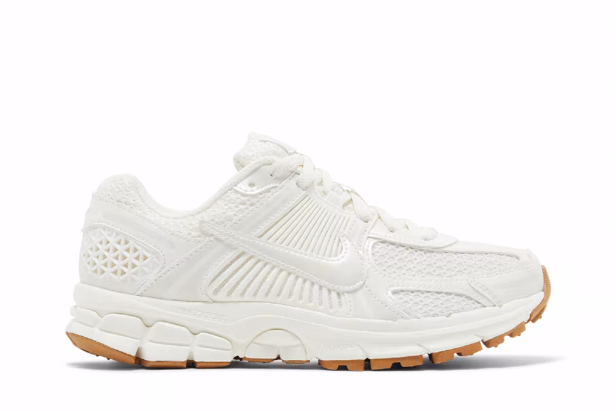 Nike Women's Air Zoom Vomero 5 Sail Flax, view 2