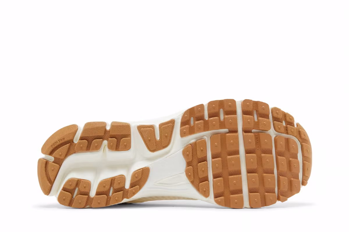 Nike Women's Air Zoom Vomero 5 Sail Flax, view 5