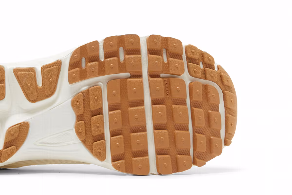 Nike Women's Air Zoom Vomero 5 Sail Flax, view 6
