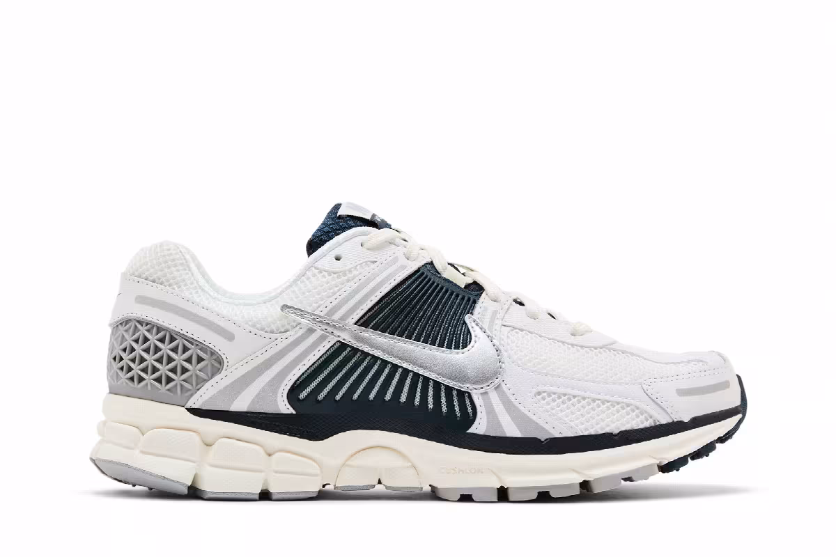 Nike Women's Air Zoom Vomero 5 White Armory Navy, view 2