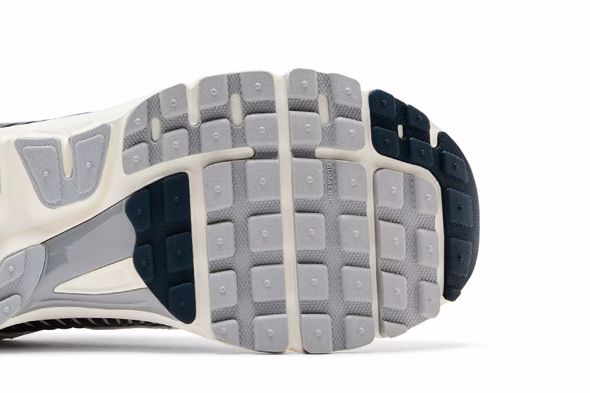 Nike Women's Air Zoom Vomero 5 White Armory Navy, view 6