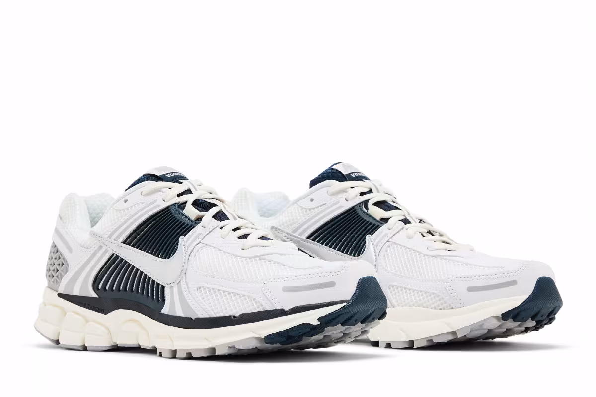 Nike Women's Air Zoom Vomero 5 White Armory Navy, view 9