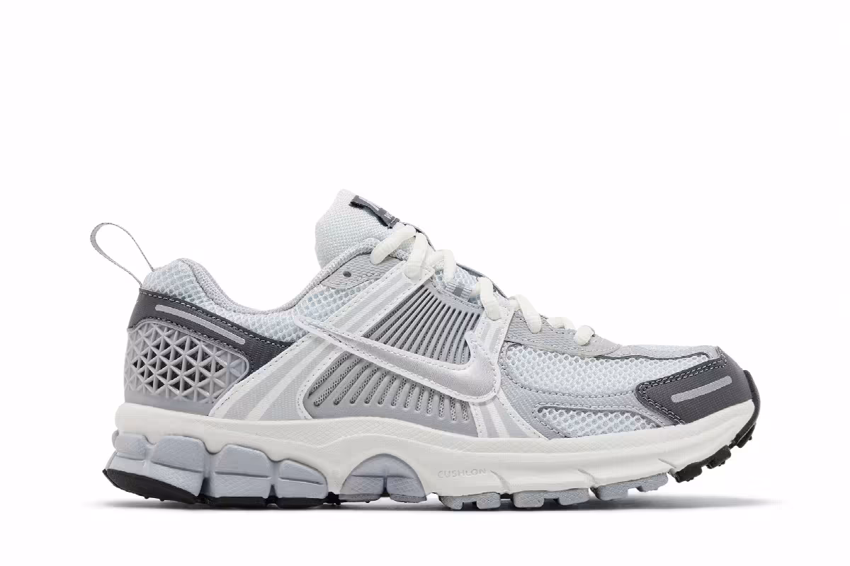 Nike Vomero 5 GS Pure Platinum Metallic Silver, view 2