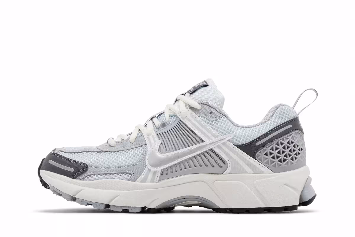 Nike Vomero 5 GS Pure Platinum Metallic Silver, view 4