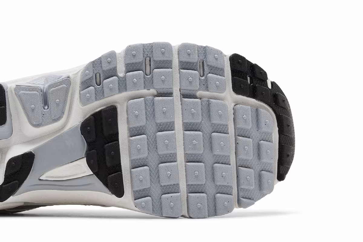 Nike Vomero 5 GS Pure Platinum Metallic Silver, view 6