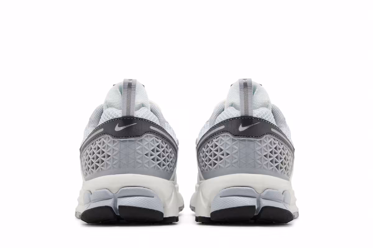 Nike Vomero 5 GS Pure Platinum Metallic Silver, view 7