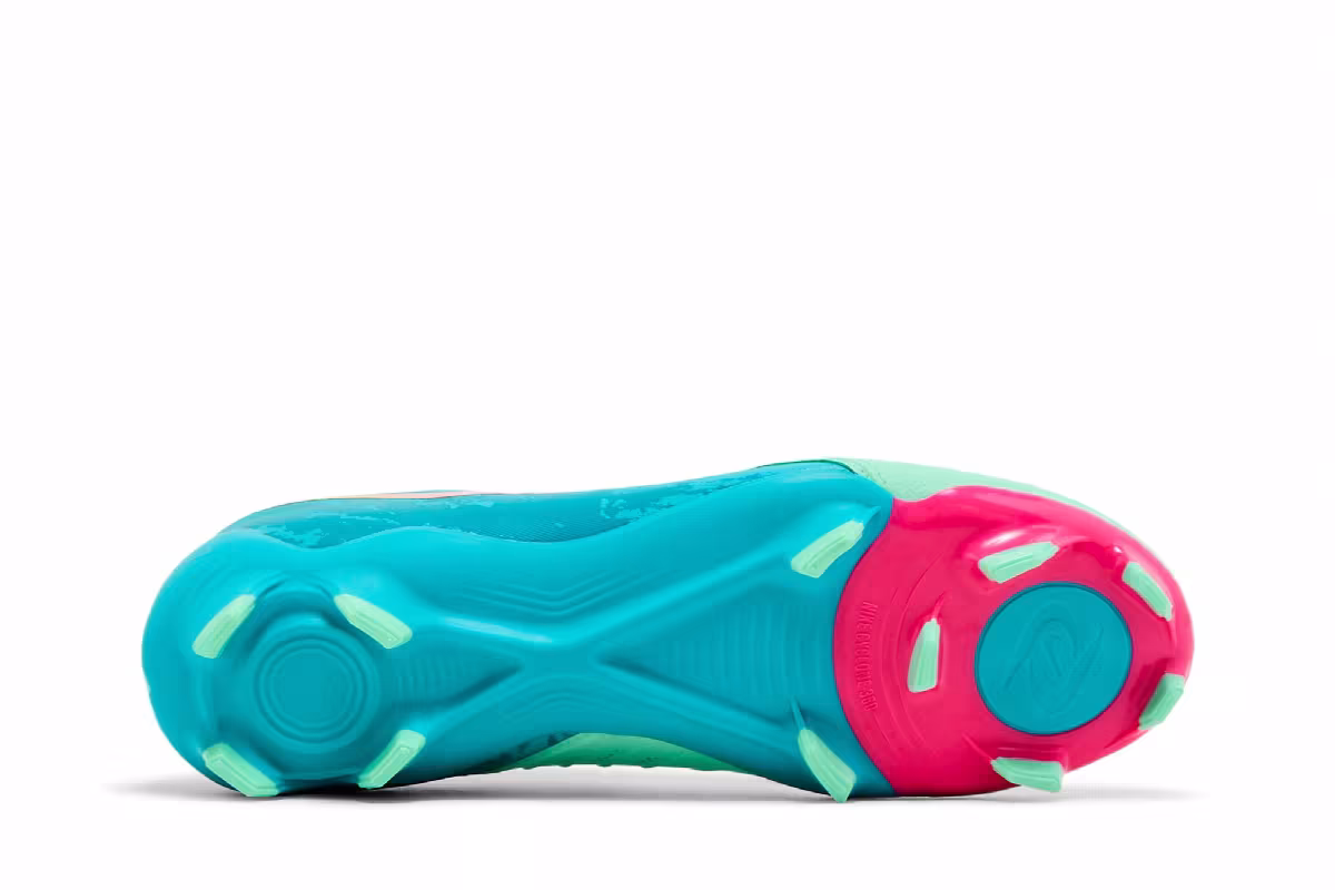 Nike Phantom GX 2 Academy LV8 MG Vortex Pack, view 5