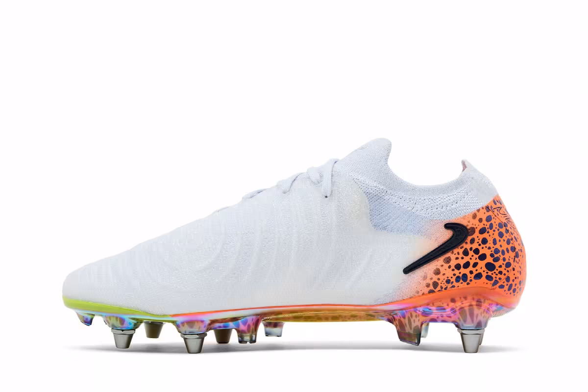 Nike Phantom GX 2 Elite SG Pro Electric Pack, view 4