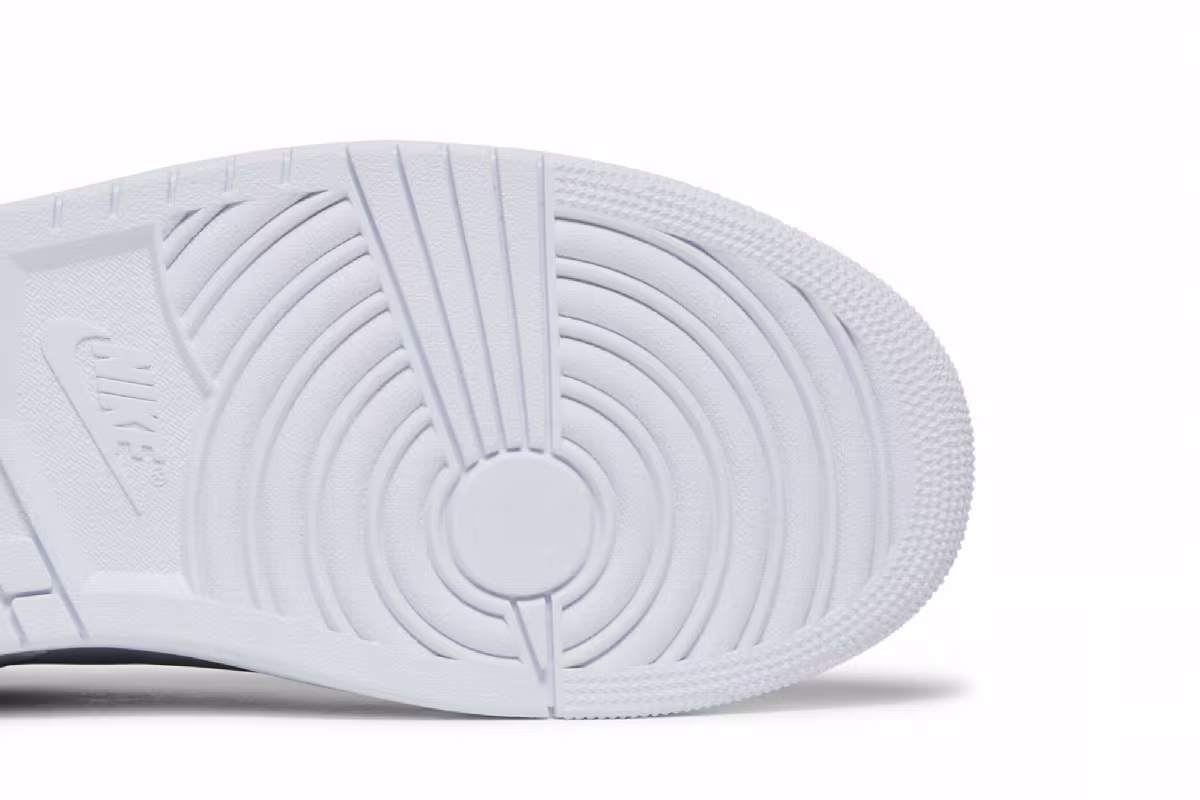 Air Jordan 1 Centre Court Reflective, view 6