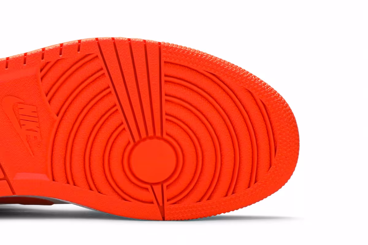 Air Jordan 1 High FlyEase Turf Orange, view 6