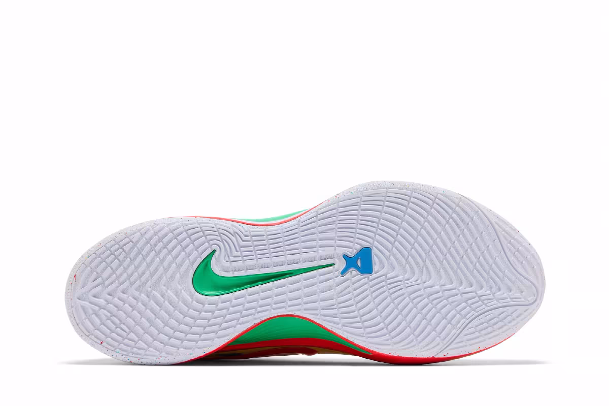 Nike Women's A'One One Everlasting, view 5