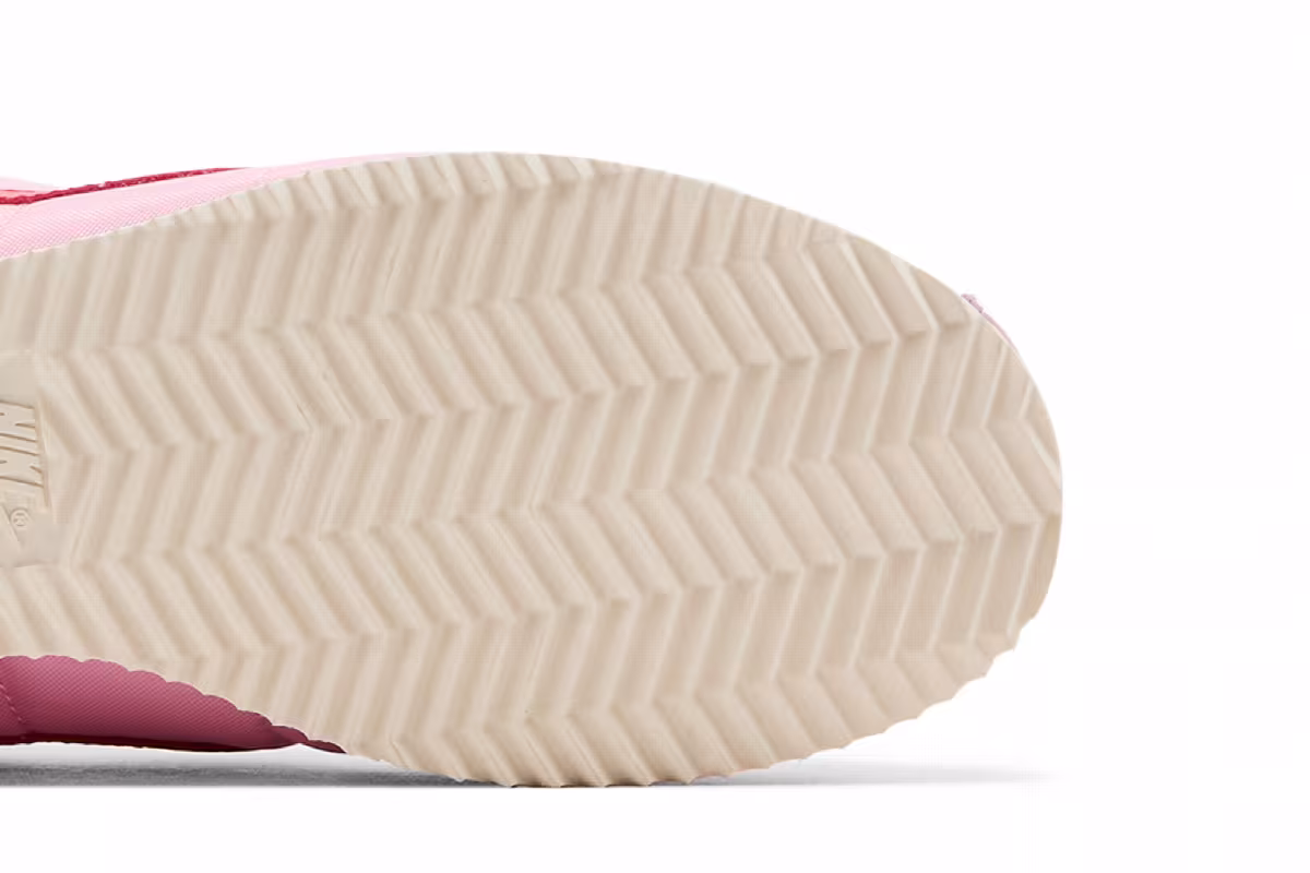 Nike Women's Cortez TXT Soft Pink Fire Red, view 6