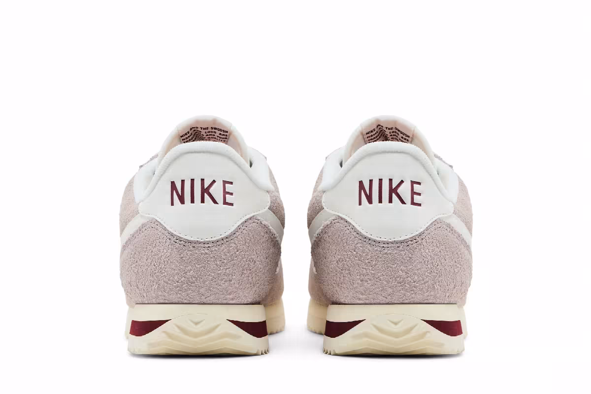 Nike Cortez SE College Grey Team Red, view 7