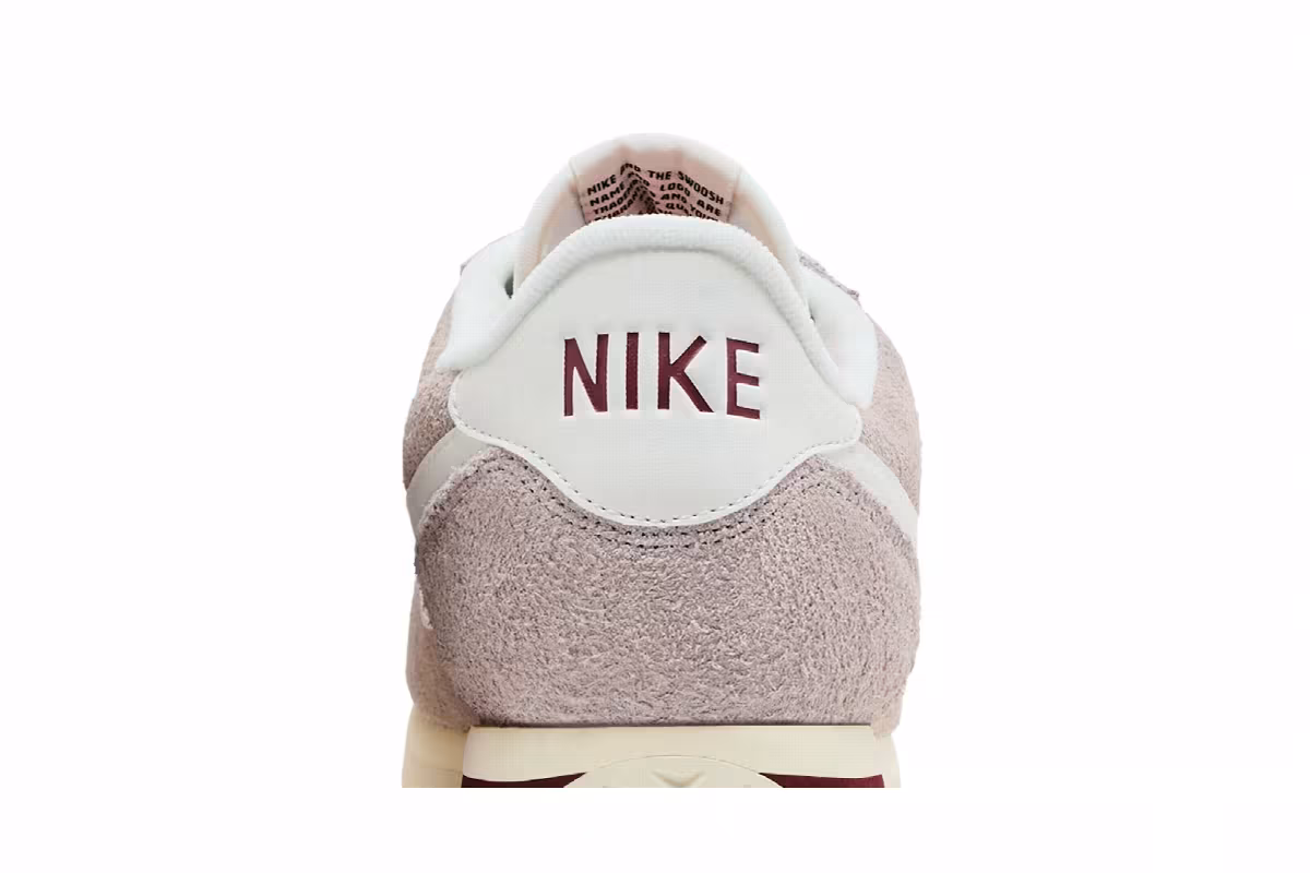 Nike Cortez SE College Grey Team Red, view 8