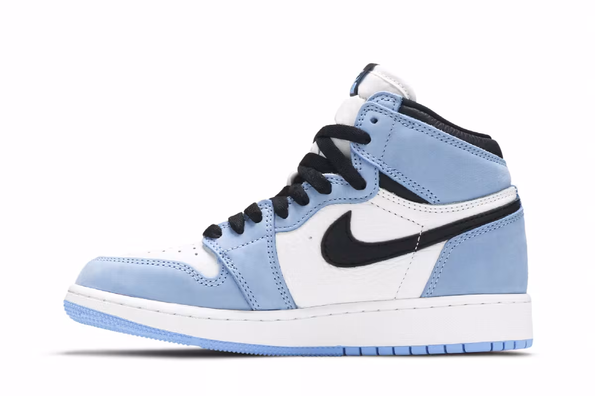 Air Jordan 1 High OG GS University Blue, view 4