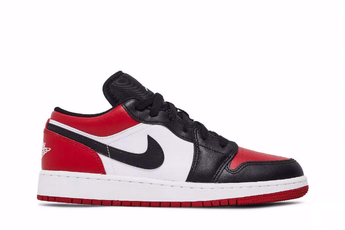 Air Jordan 1 Low GS Bred Toe, view 2