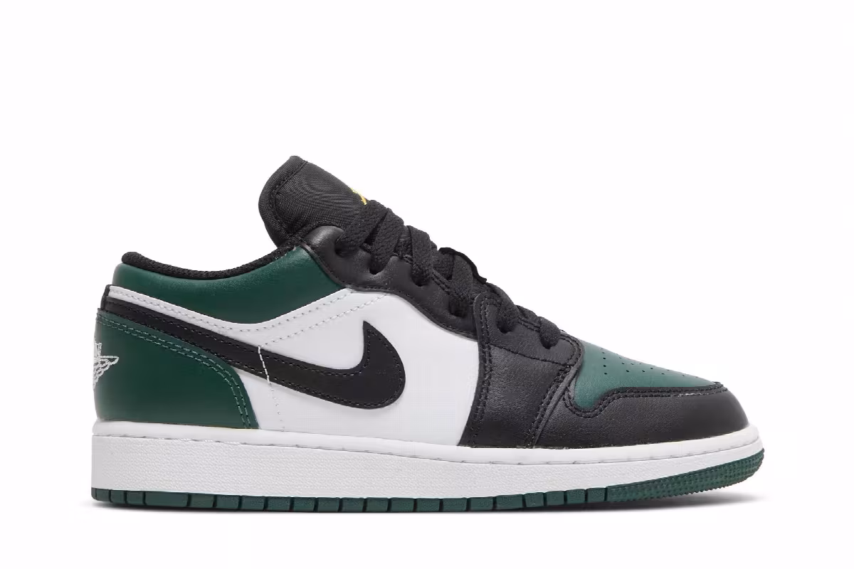 Air Jordan 1 Low GS Green Toe, view 2