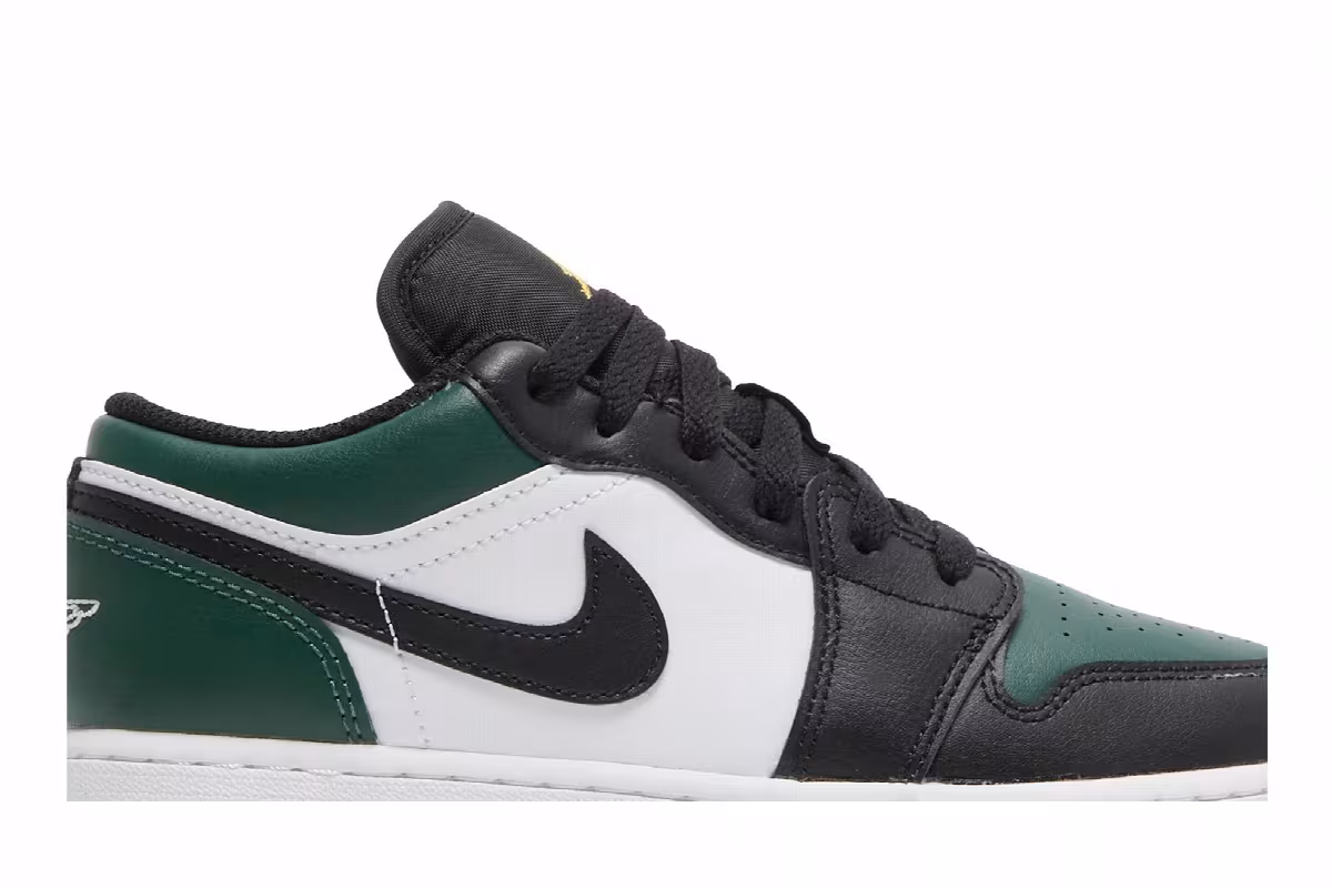 Air Jordan 1 Low GS Green Toe, view 3