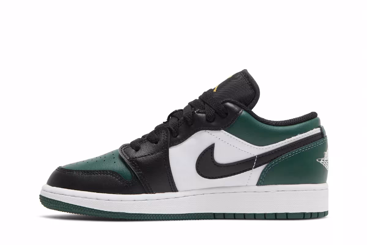 Air Jordan 1 Low GS Green Toe, view 4