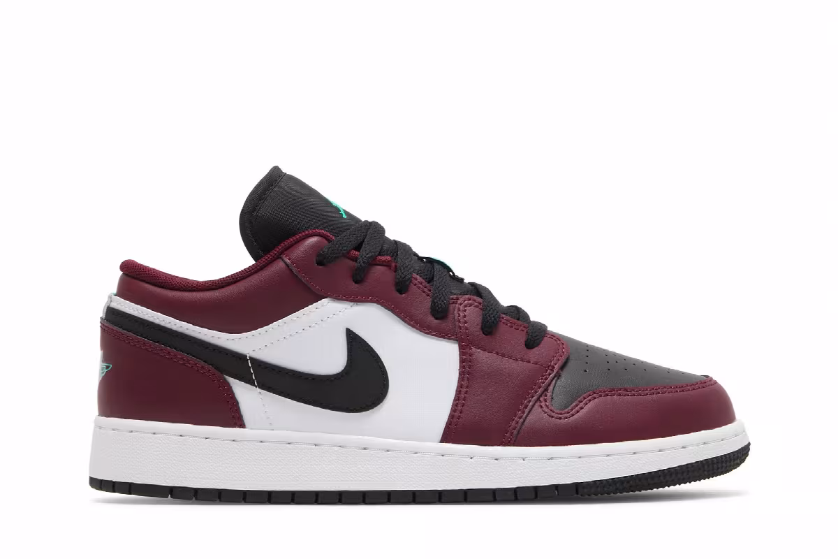 Air Jordan 1 Low SE GS Dark Beetroot, view 2