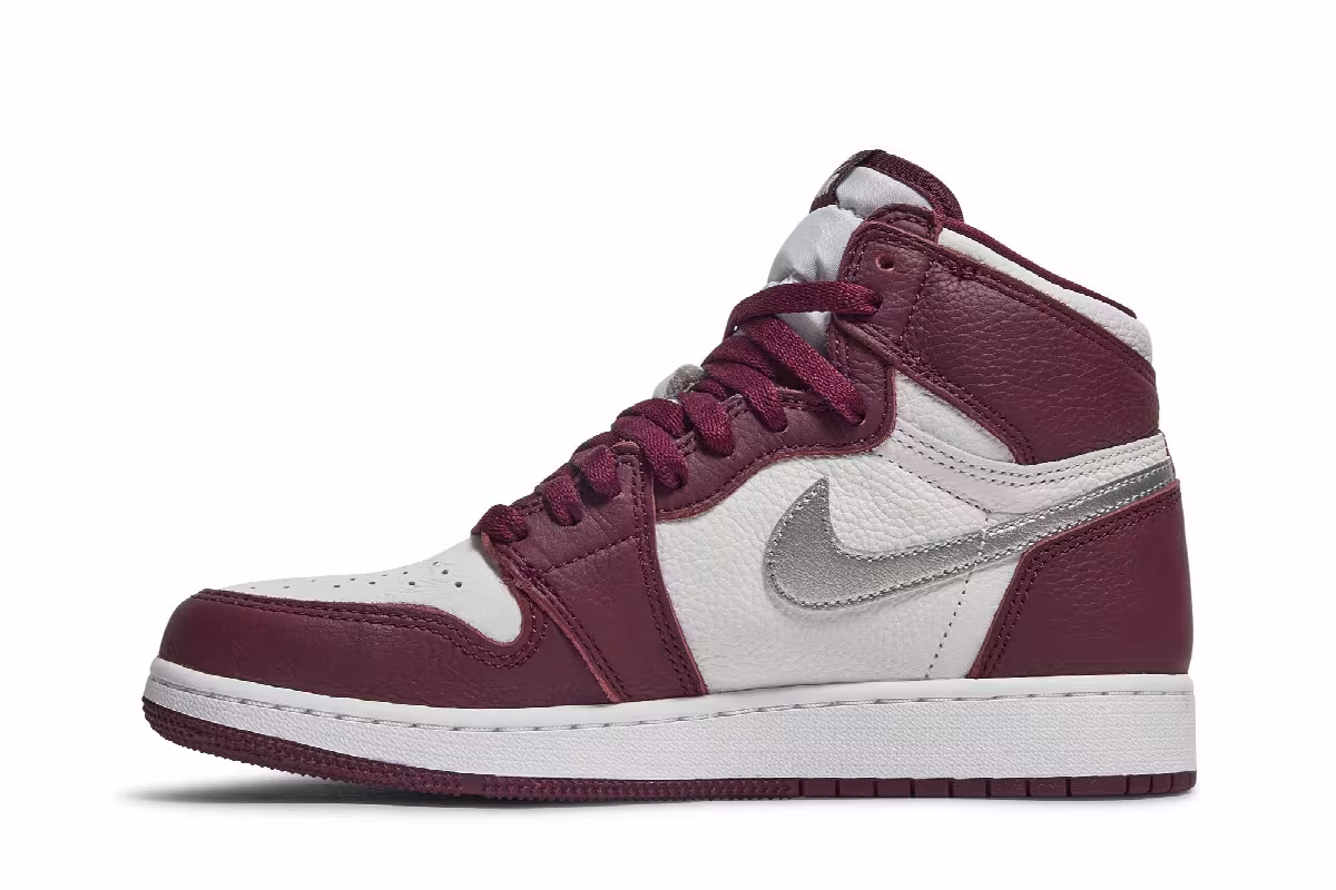 Air Jordan 1 High OG GS Bordeaux, view 4
