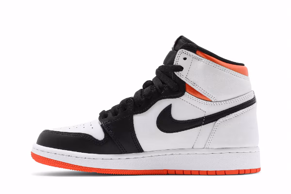 Air Jordan 1 High OG GS Electro Orange, view 4
