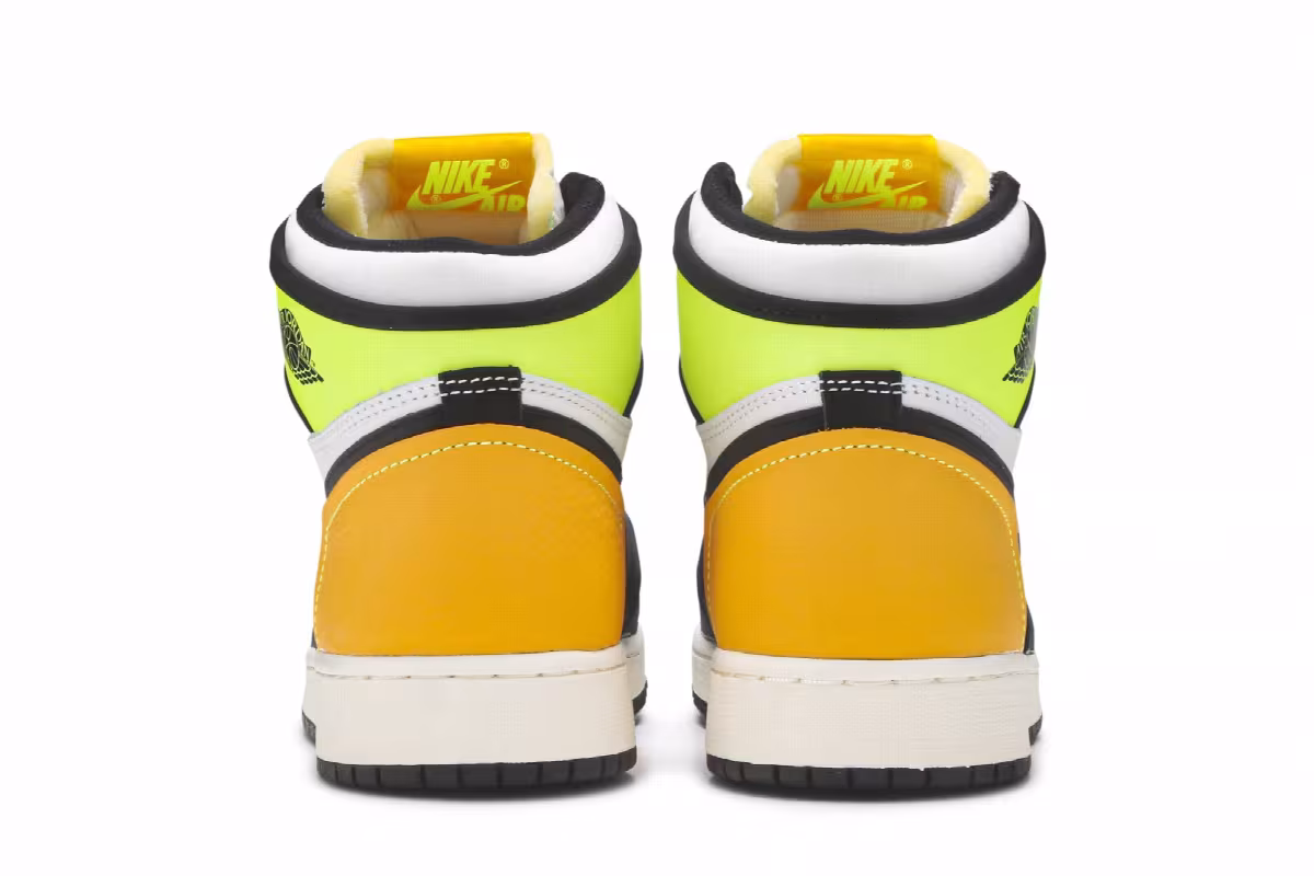 Air Jordan 1 High OG GS Volt Gold, view 7