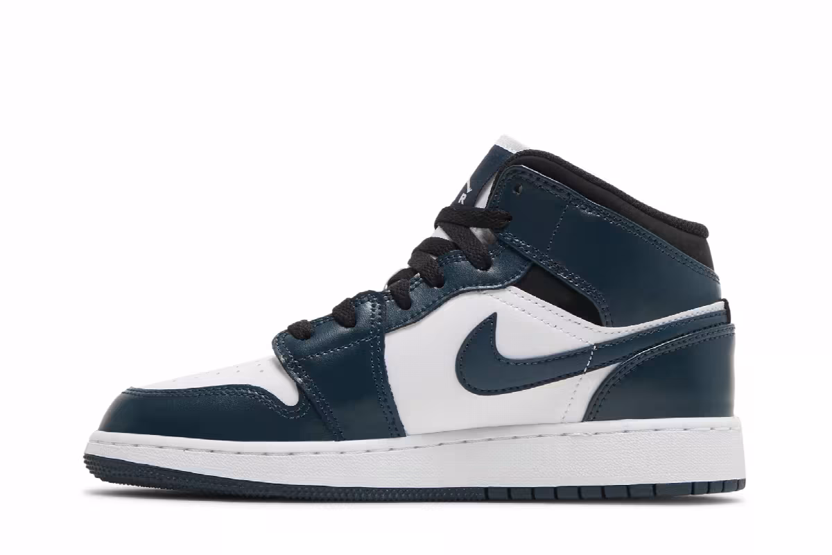 Air Jordan 1 Mid GS Armory Navy, view 4