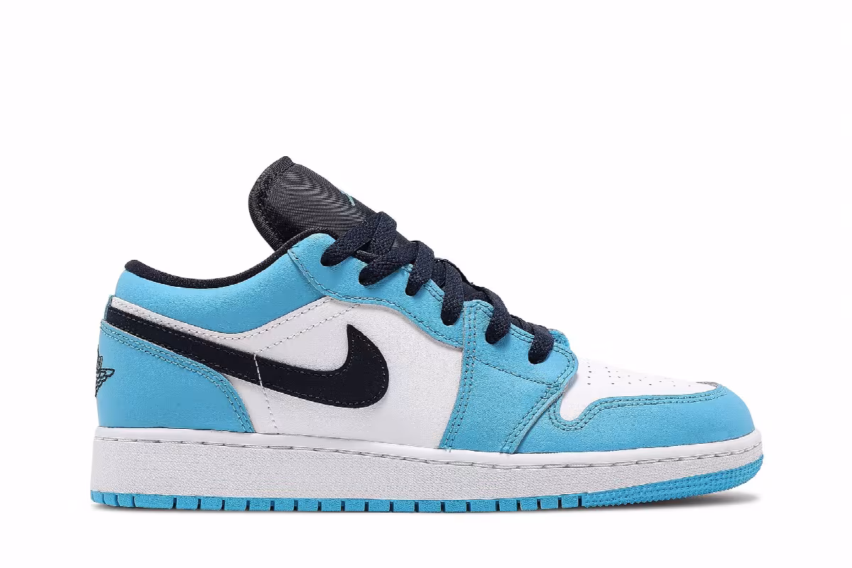 Air Jordan 1 Low GS UNC, view 2