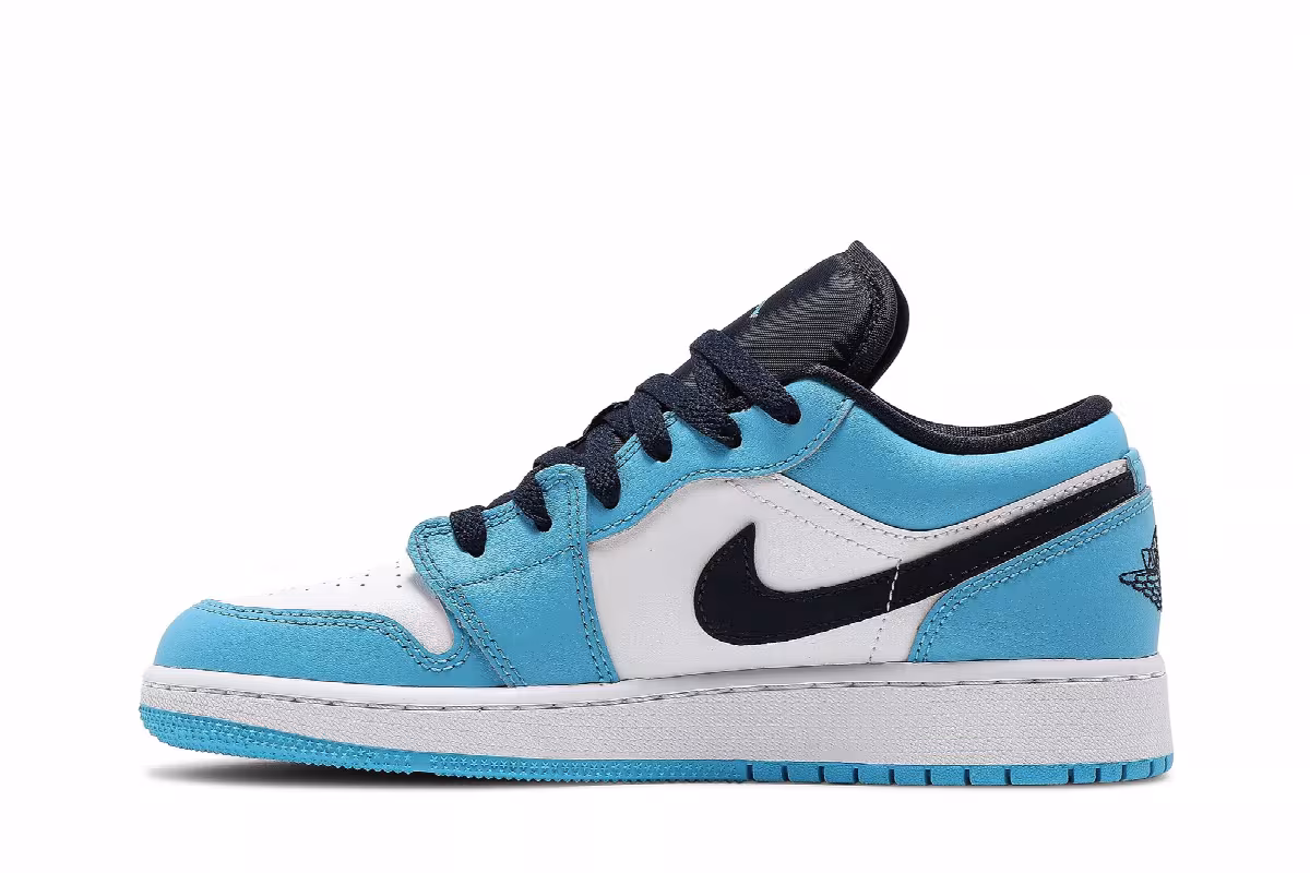 Air Jordan 1 Low GS UNC, view 4