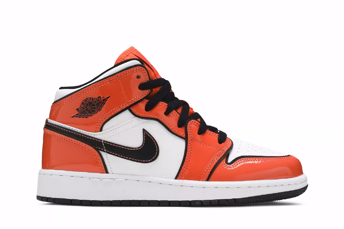 Air Jordan 1 Mid SE GS Turf Orange, view 2