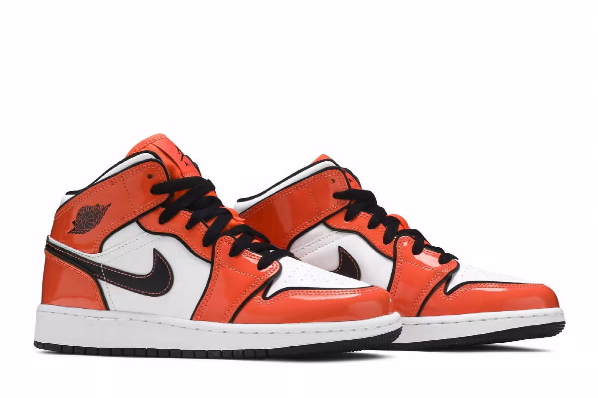 Air Jordan 1 Mid SE GS Turf Orange, view 9