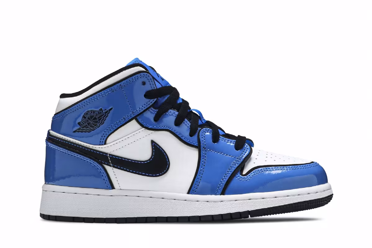 Air Jordan 1 Mid SE GS Signal Blue, view 2
