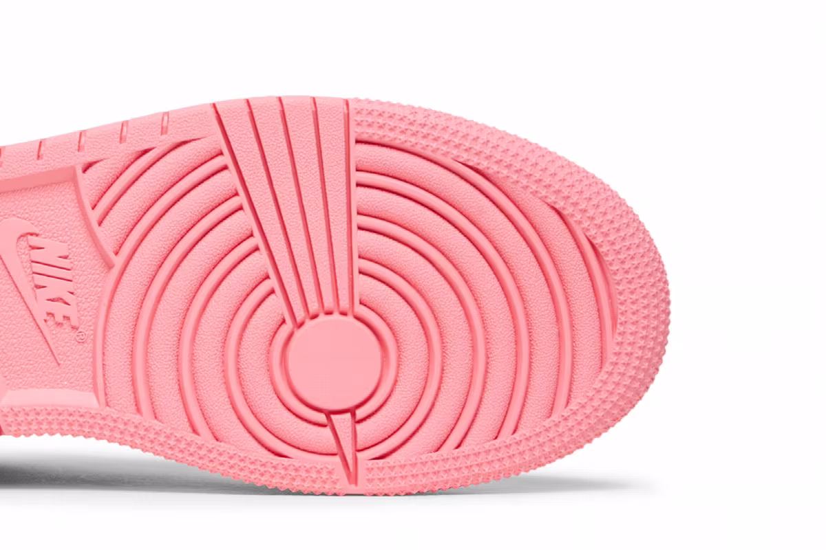 Air Jordan 1 Mid GS Coral Chalk, view 6