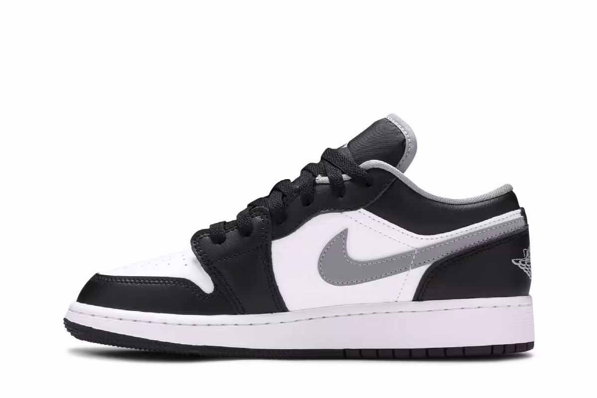 Air Jordan 1 Low GS Black Medium Grey, view 4
