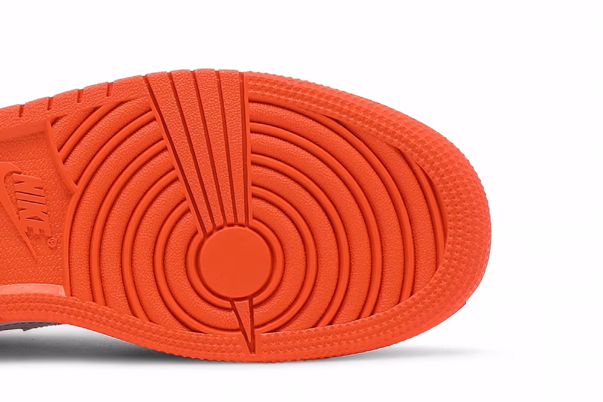 Air Jordan 1 Mid SE GS Electro Orange, view 6