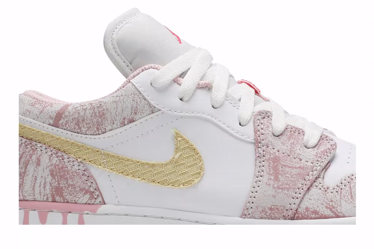 Air Jordan 1 Low GS Strawberry Ice Cream, view 3