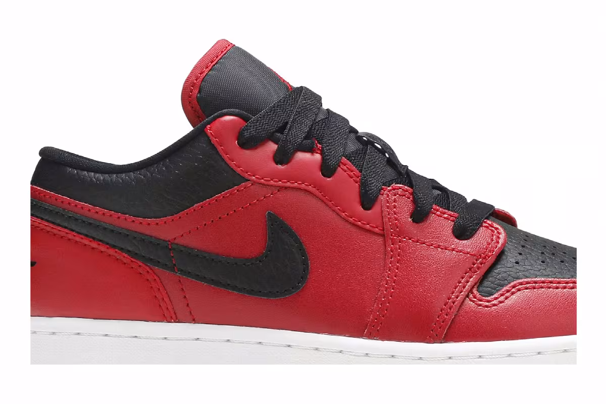 Air Jordan 1 Low GS Reverse Bred, view 3