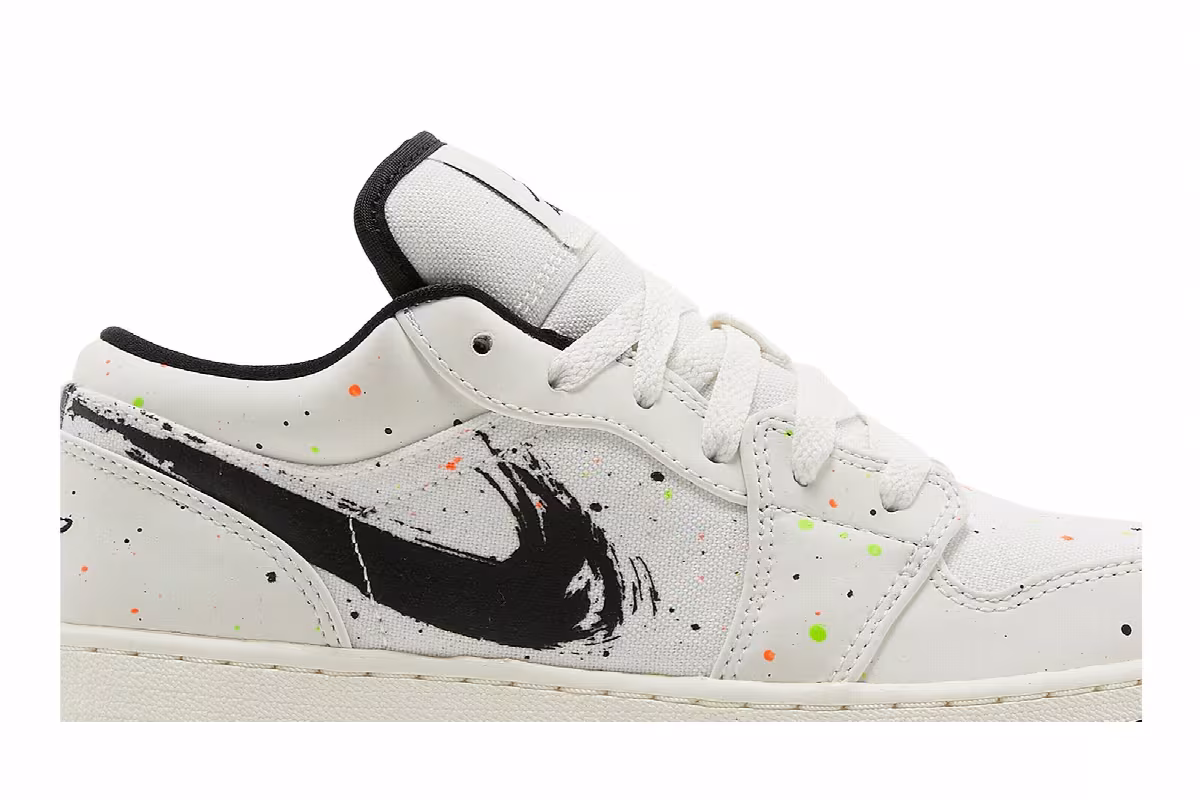 Air Jordan 1 Low SE GS Paint Splatter, view 3