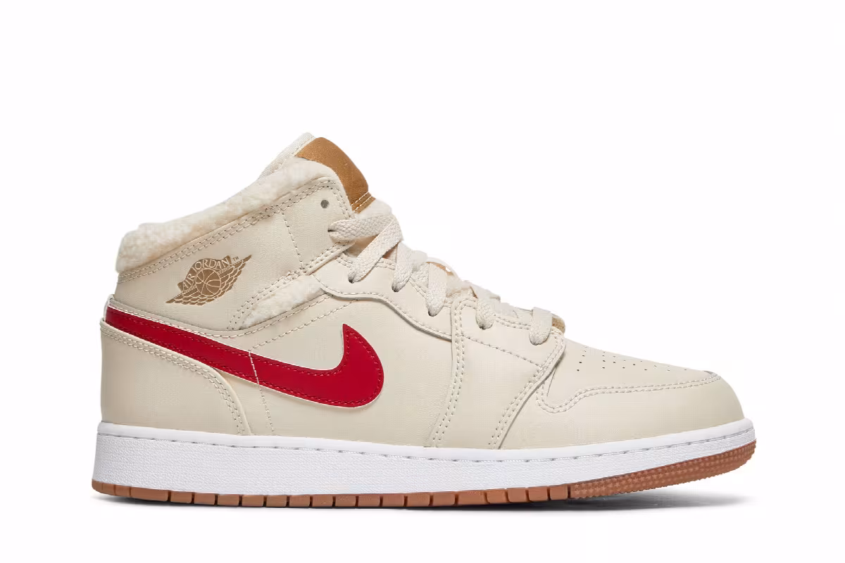 Air Jordan 1 Mid Utility GS Fleece, view 2