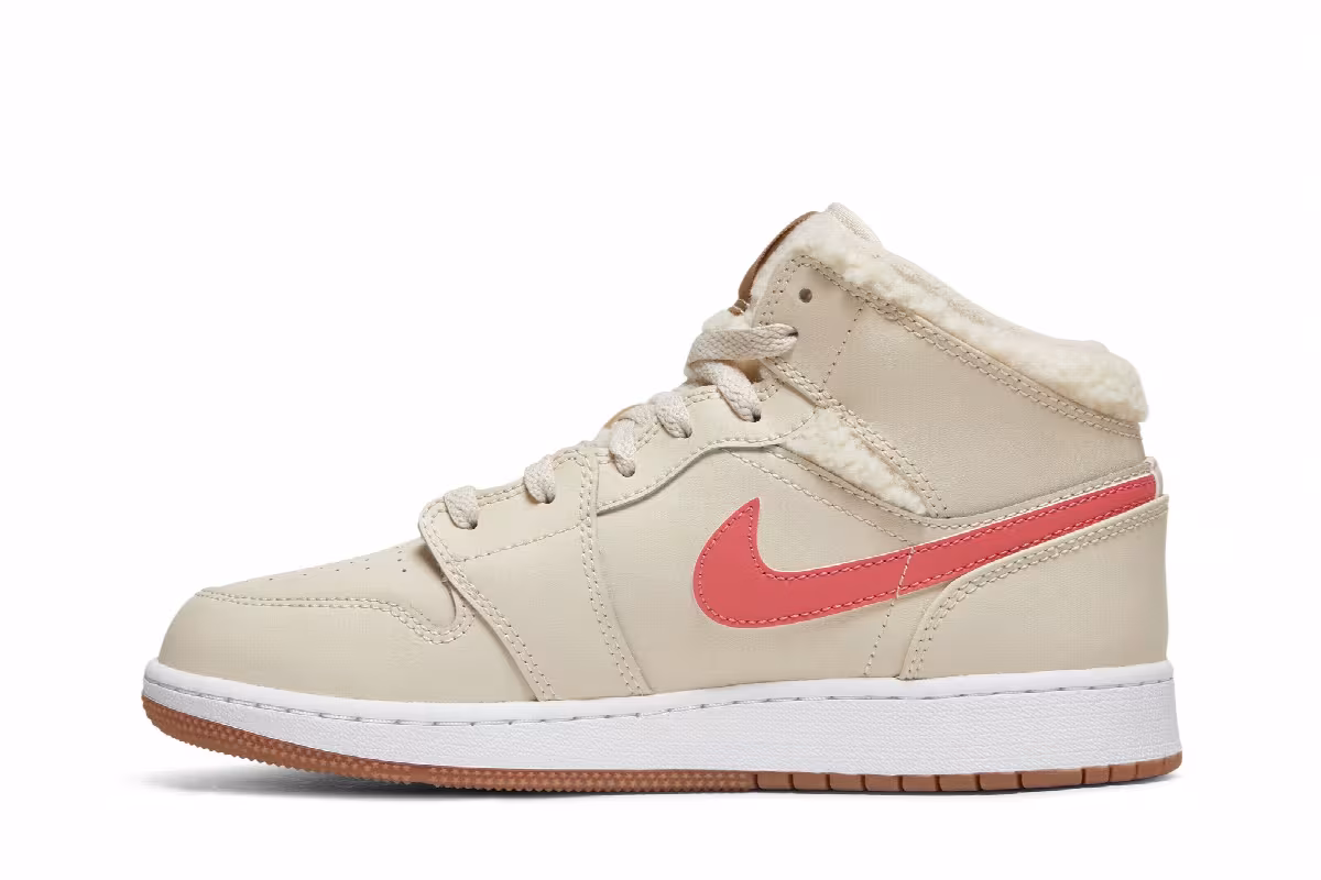 Air Jordan 1 Mid Utility GS Fleece, view 4