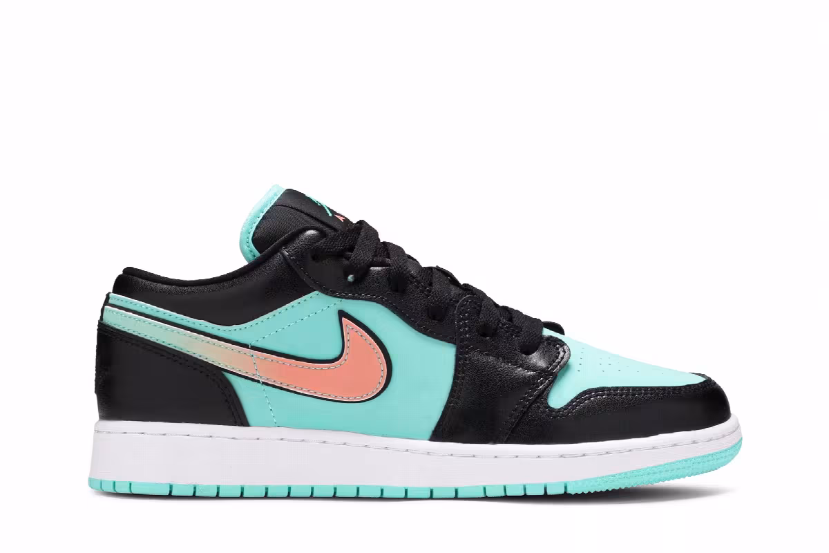 Air Jordan 1 Low SE GS Tropical Twist, view 2