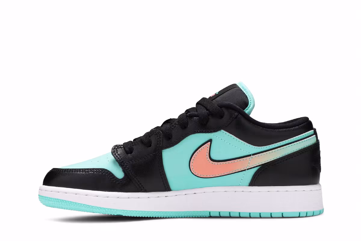 Air Jordan 1 Low SE GS Tropical Twist, view 4