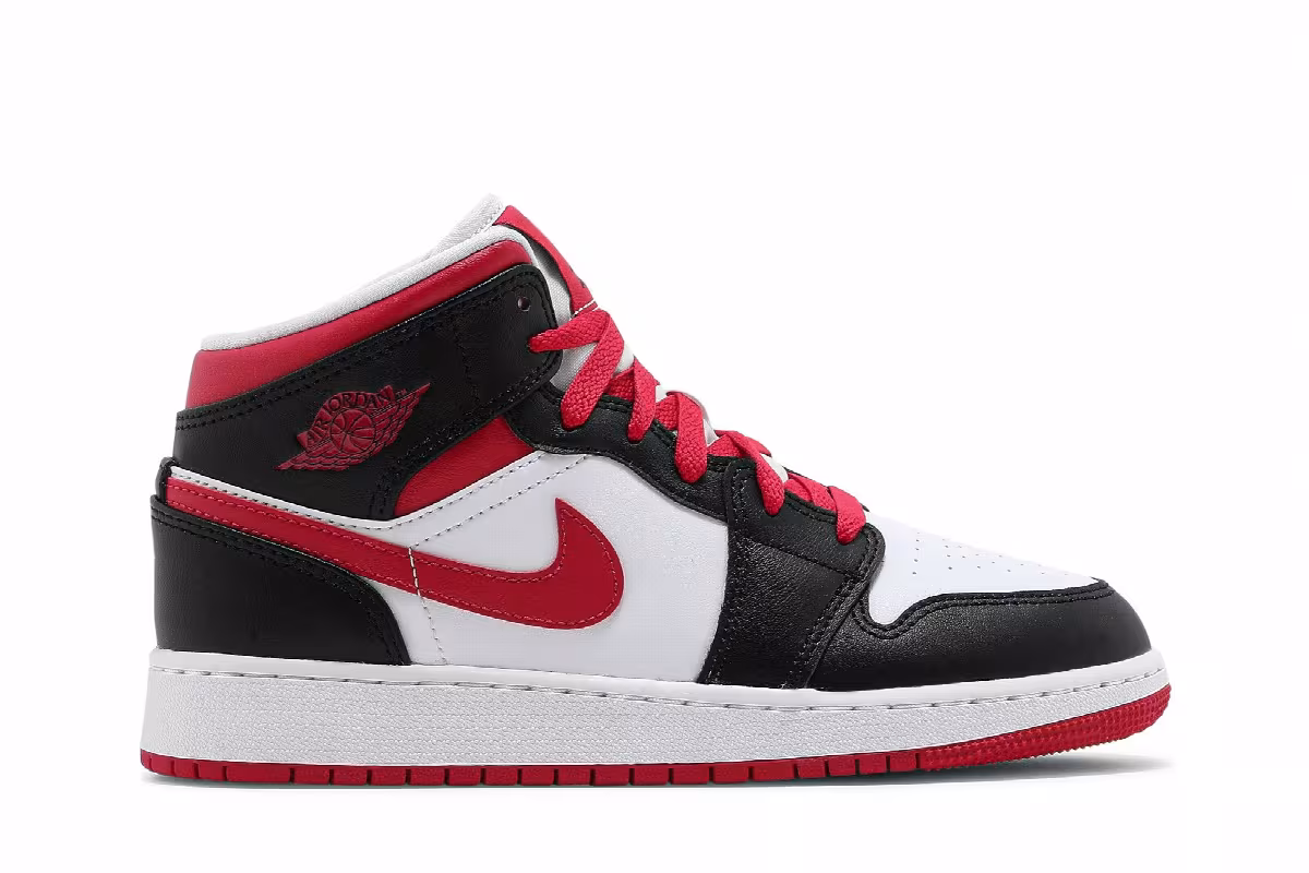 Air Jordan 1 Mid GS White Very Berry, view 2